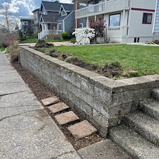 Sidewalk-and-Retaining-Wall-Cleaning-in-Seattle-Washington-Clean-Smart-Power-Washing 5